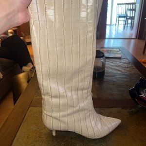 SCHUTZ Maryana Lo Crocodile-Embossed Leather Boot